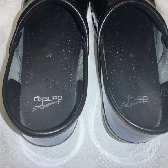 Dansko Clogs Iridescent Black Petrol Patent Leather Sz 42 W 11.5/12 M 8.5/9 - Picture 8 of 10